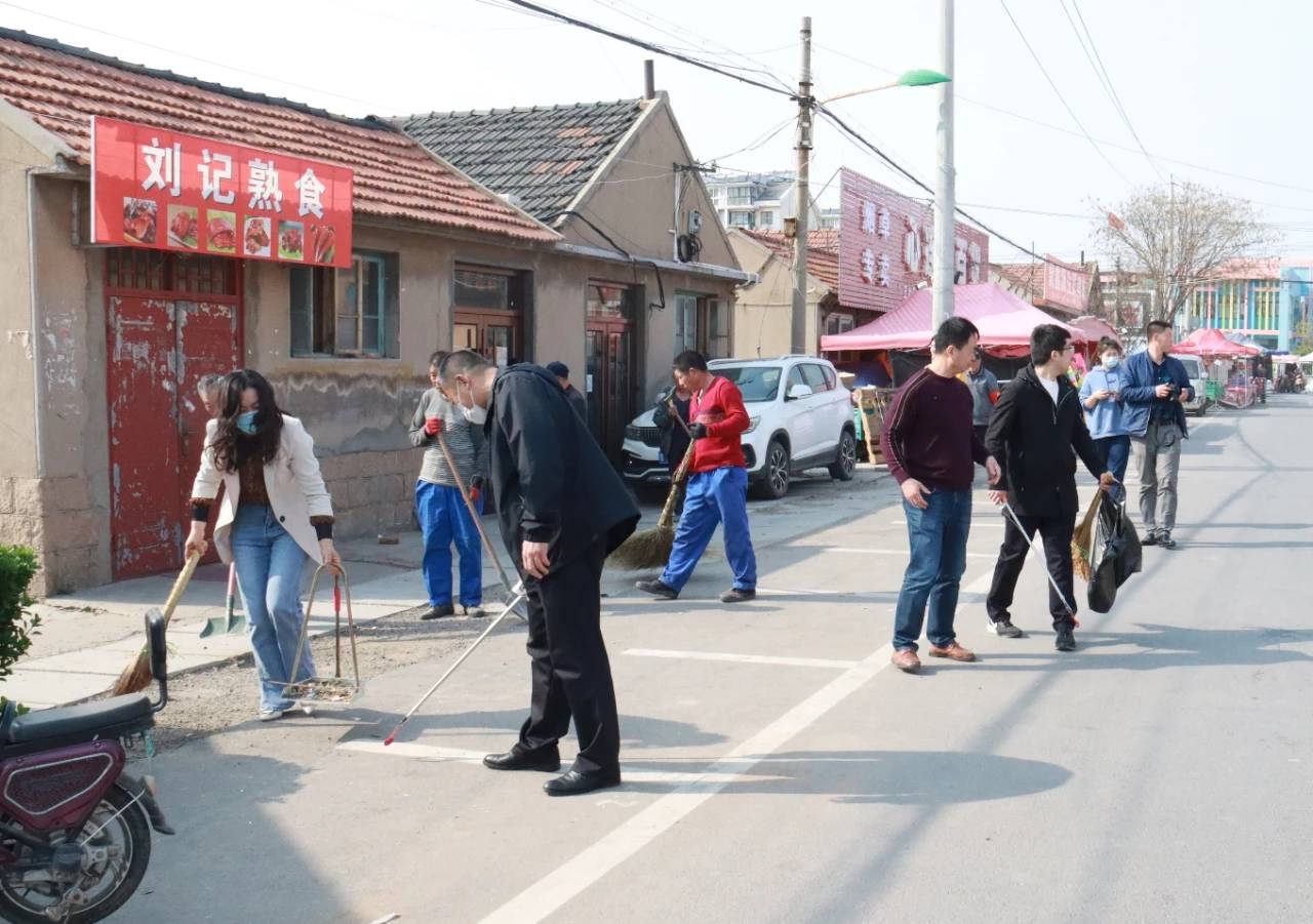 裴家岔村委会重塑乡村道路，迈向交通发展新时代